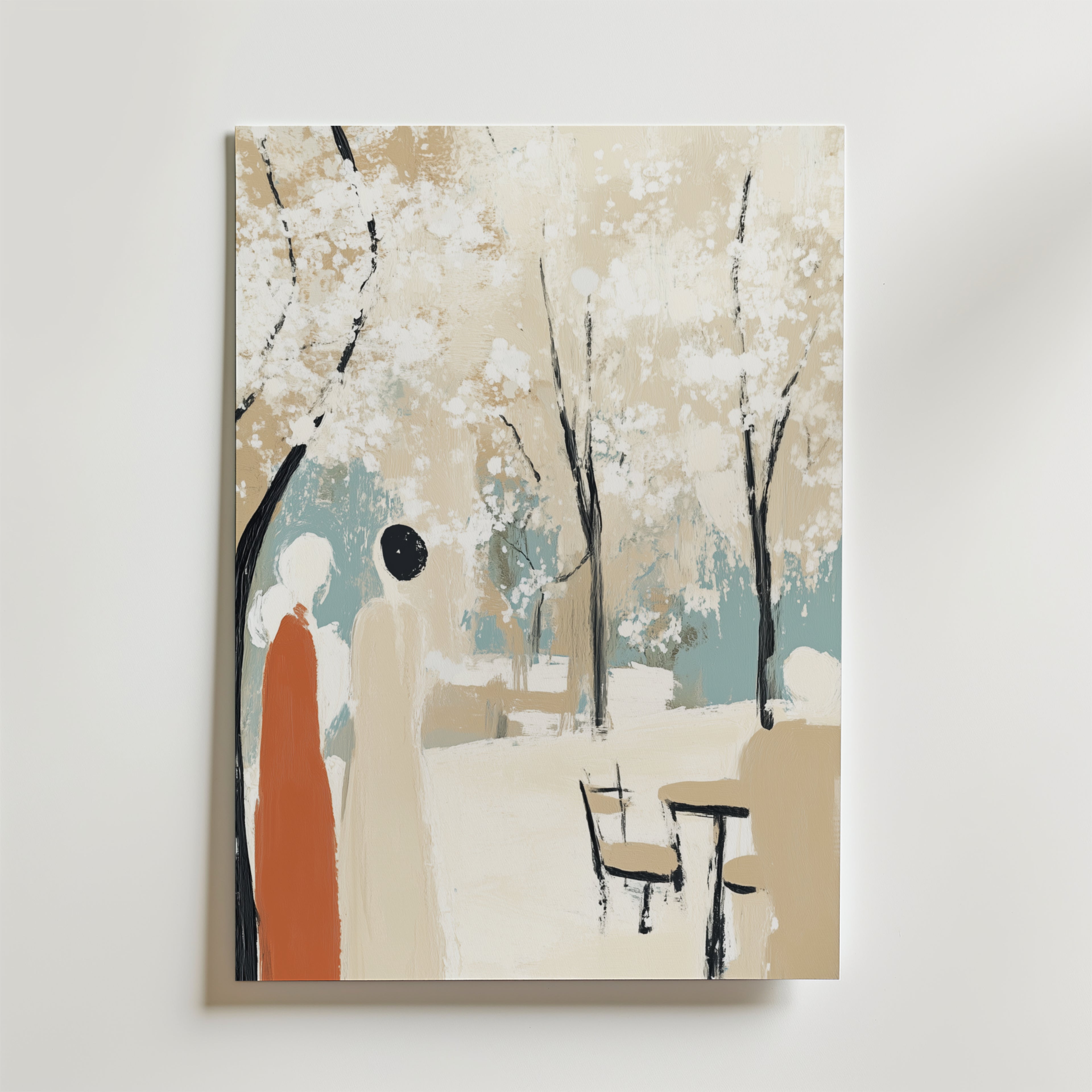 Minimalistiskt konstverk av två figurer under blommande träd i en park. Bozetto Golden Sunflower Poster är tryckt på premiumpapper med matt yta, med mjuka pasteller för en lugn och rofylld känsla.