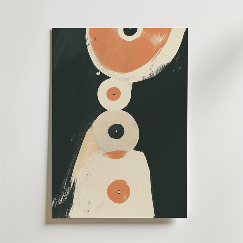 Track by Track Poster by Bozetto: Abstrakt konst med överlappande beige, orange och vita cirklar på en mörk bakgrund. Brushstroke texturer skapar djup. Tryckt på premiumpapper med lyxigt matt yta för en sofistikerad finish.