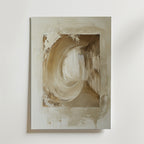 Abstract Passage Poster by Bozetto har abstrakta virvlar och geometriska former i beige och brunt, med cirkelrörelser som övergår i en rektangel, accentuerat av droppar och texturerade penseldrag på premiumpapper.