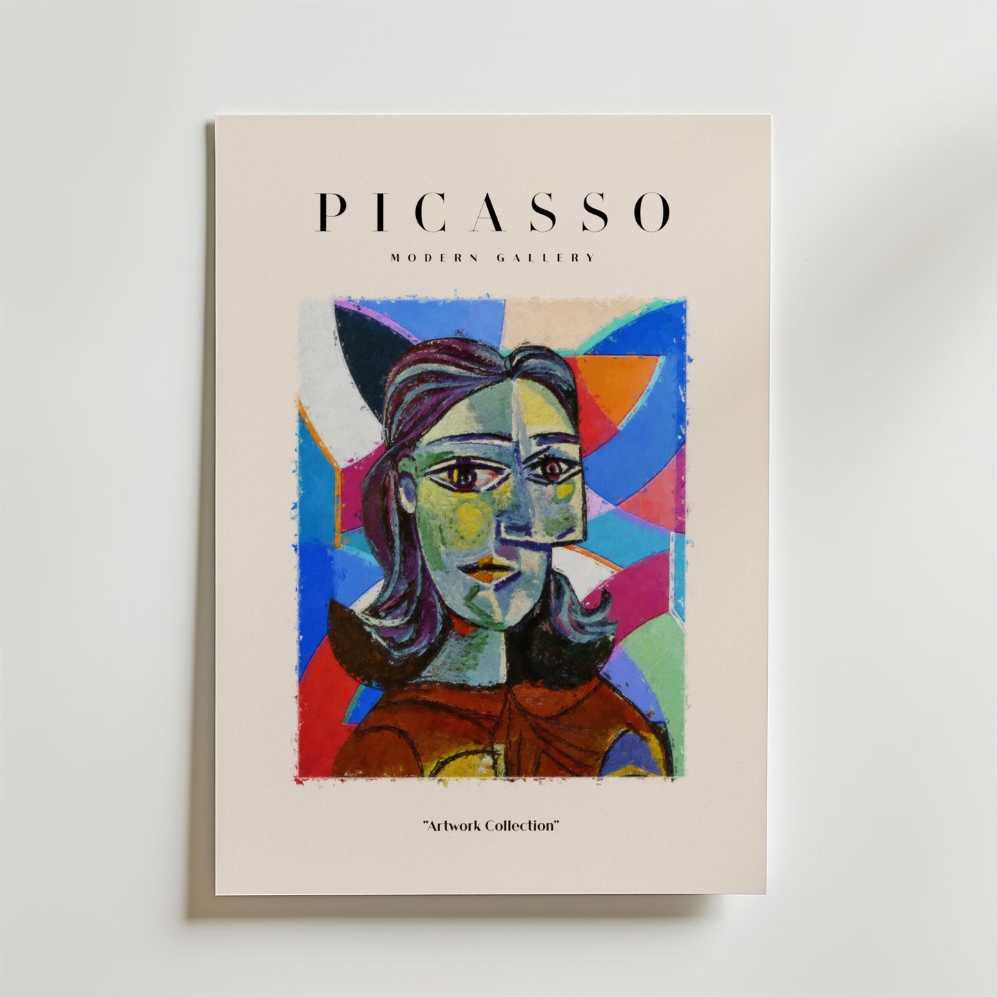 Bozetto "Picasso Cubist Expression Female Poster" föreställer ett abstrakt, geometriskt porträtt i starka färger inspirerat av Picassos stil, med titeln "Artwork Collection" och "PICASSO MODERN GALLERY" längst upp.