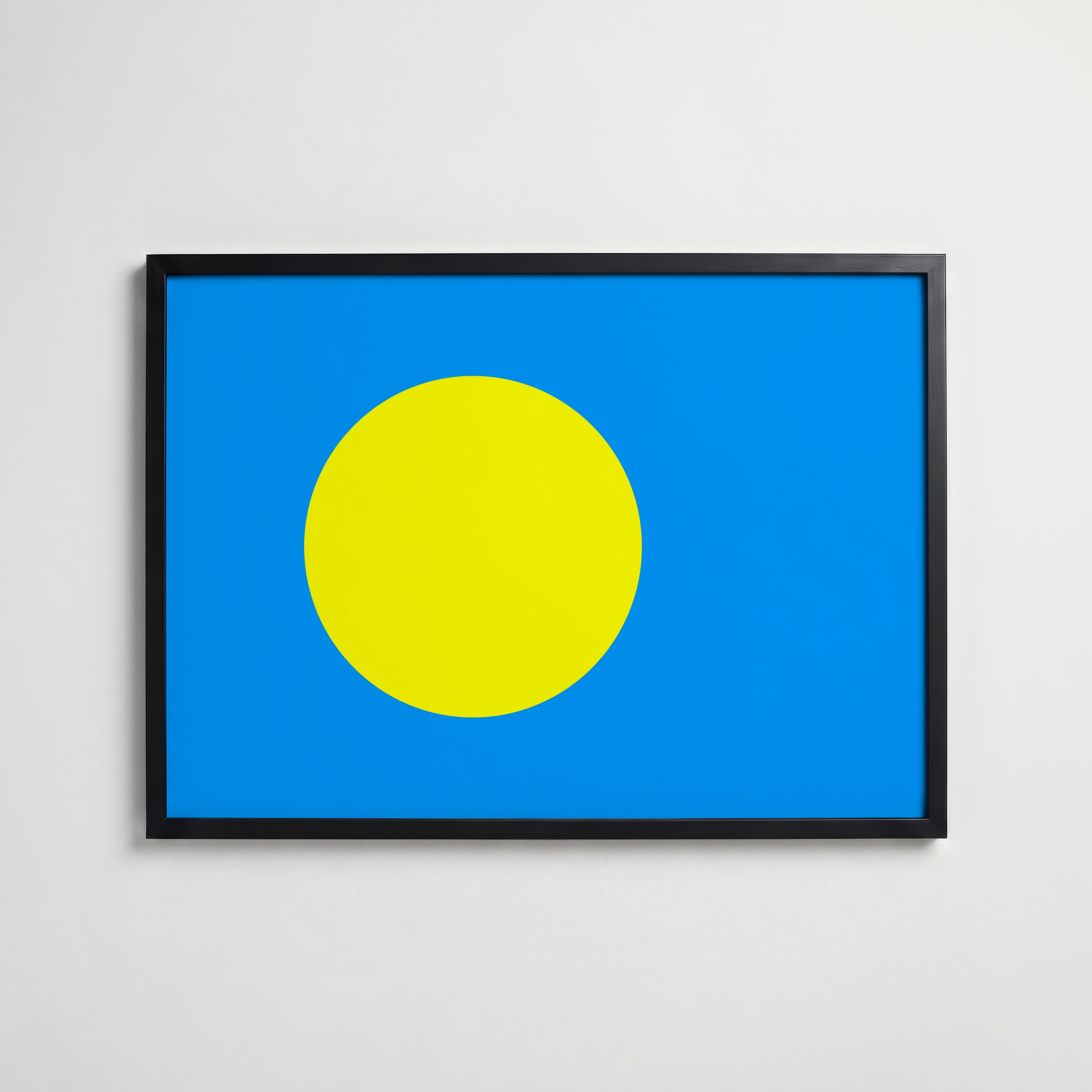 Palau National Flag Poster i svart ram – stilren konsttryck som väggdekor från Bozetto