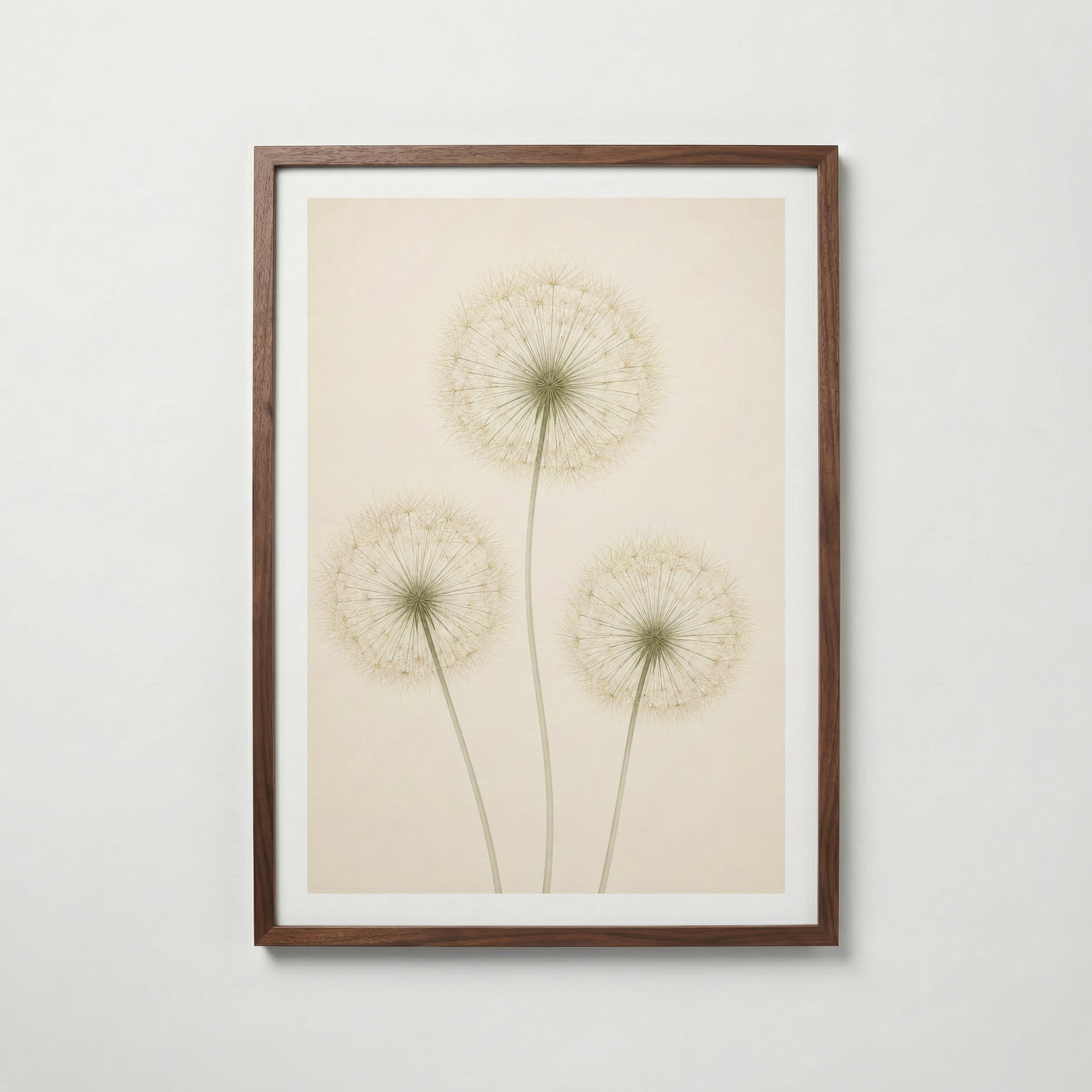 Quiet Dandelion Trio i valnötsram med mörkt trä – köp enkelt hos Bozetto i hög kvalitet