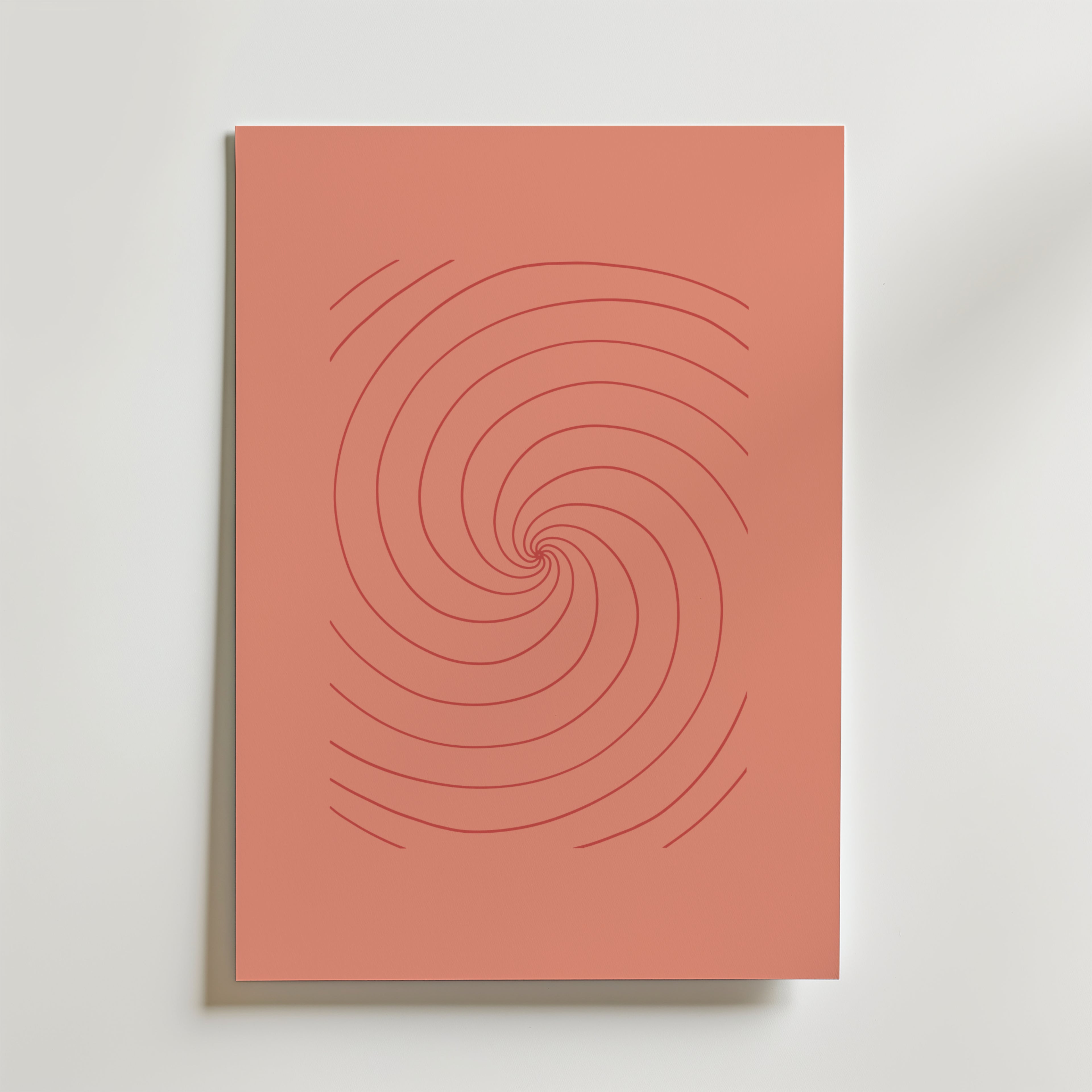 Bozetto Terracotta Spiral Flow Poster har grafisk enkelhet med böjda röda linjer som spirar från mitten på en ljus bakgrund.