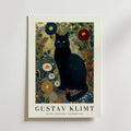 Gustav Klimt Midnight Garden Cat affisch på neutral bakgrund – poster från Bozetto