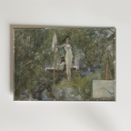 Bozetto Carl Larsson Open-Air Studio Poster föreställer en naken kvinna utomhus med en vit flagga, omgiven av träd och buskar nära ett konstnärsstaffli, vilket fångar en lugn och kreativ scen.