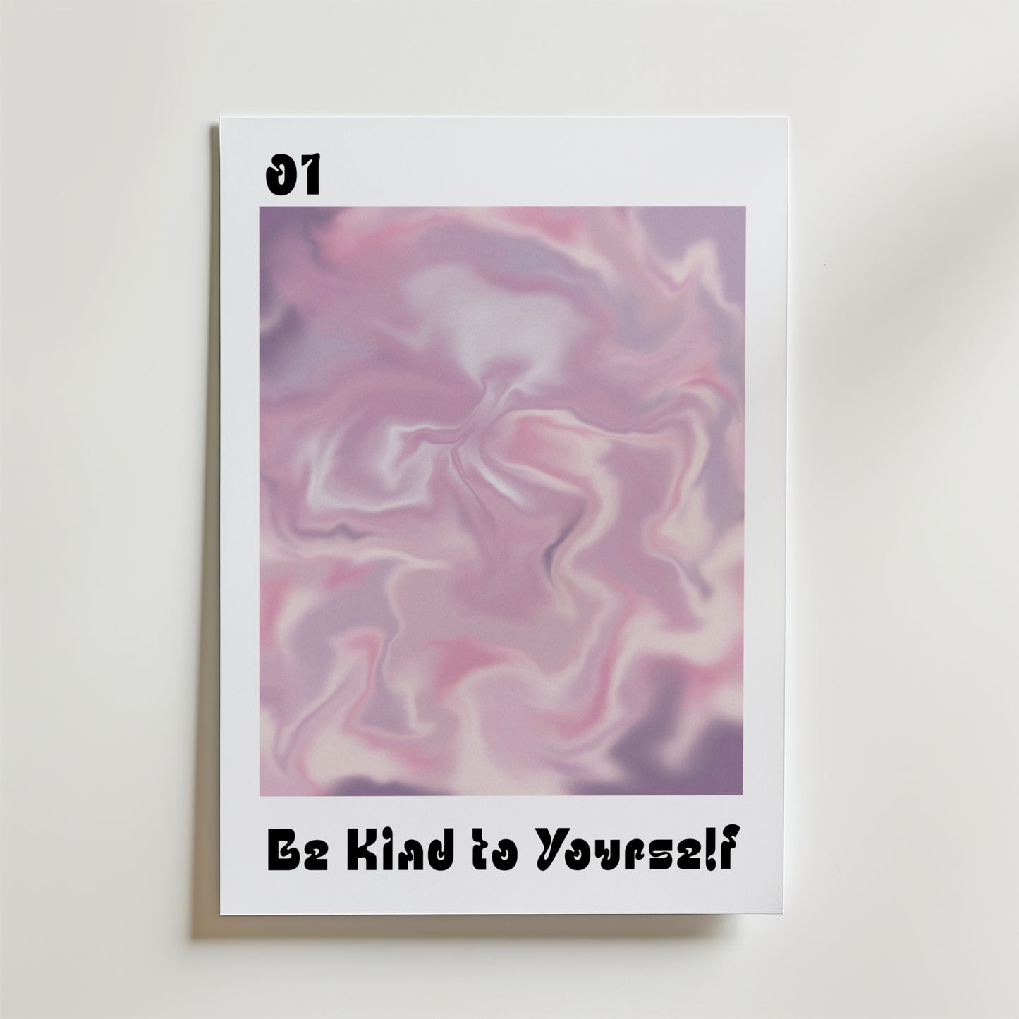 Be Kind To Yourself Poster by Bozetto har en rosa och lila marmorerad abstrakt design med "01" längst upp till vänster och "Be Kind to Yourself" i fetstil längst ner, som en daglig påminnelse om att praktisera självkärlek.