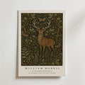 William Morris-plakat med hjort i skogen