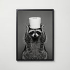 Bathroom Raccoon Poster – svart ram