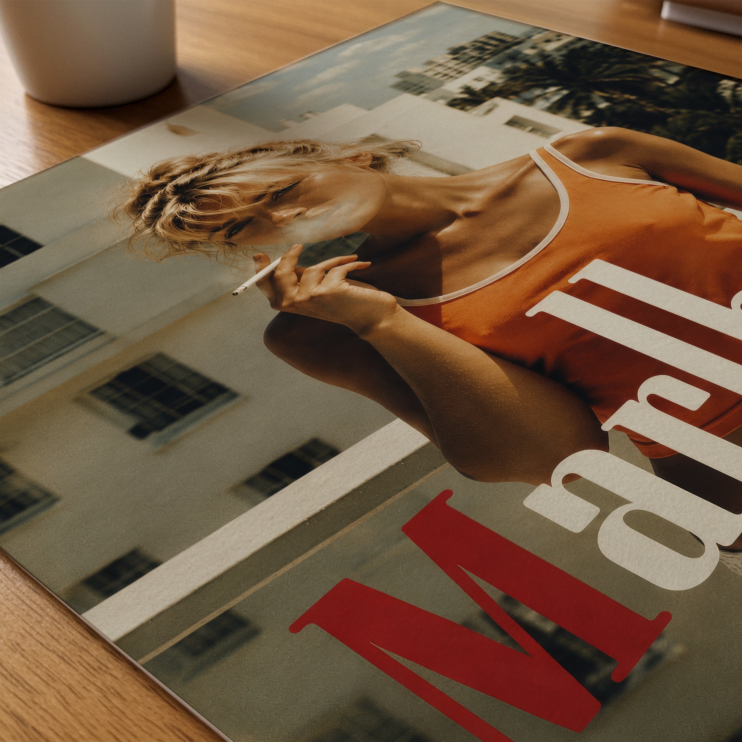 Cherry Smoke Poster – närbild på papper